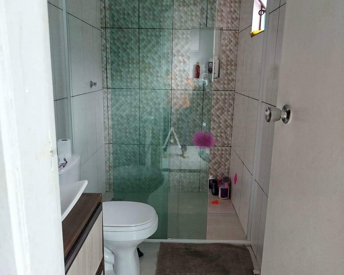 Casa Residencial para à venda no Bairro PINHEIRINHO em TOLEDO: