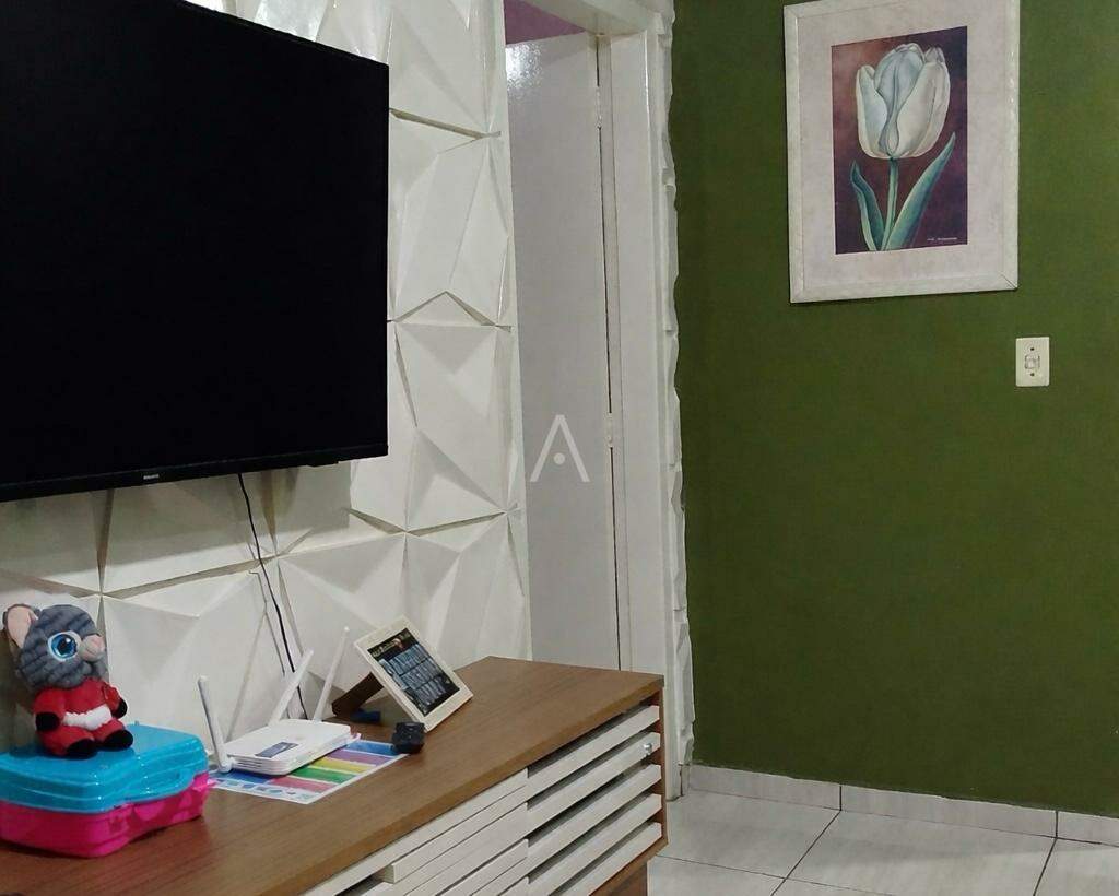Casa Residencial para à venda no Bairro PINHEIRINHO em TOLEDO: