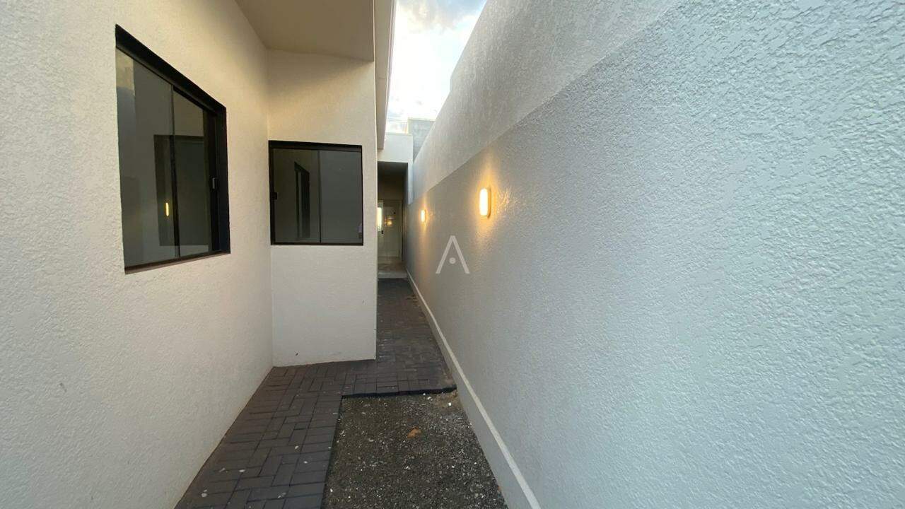 Casa Residencial para à venda no Bairro PINHEIRINHO em TOLEDO: