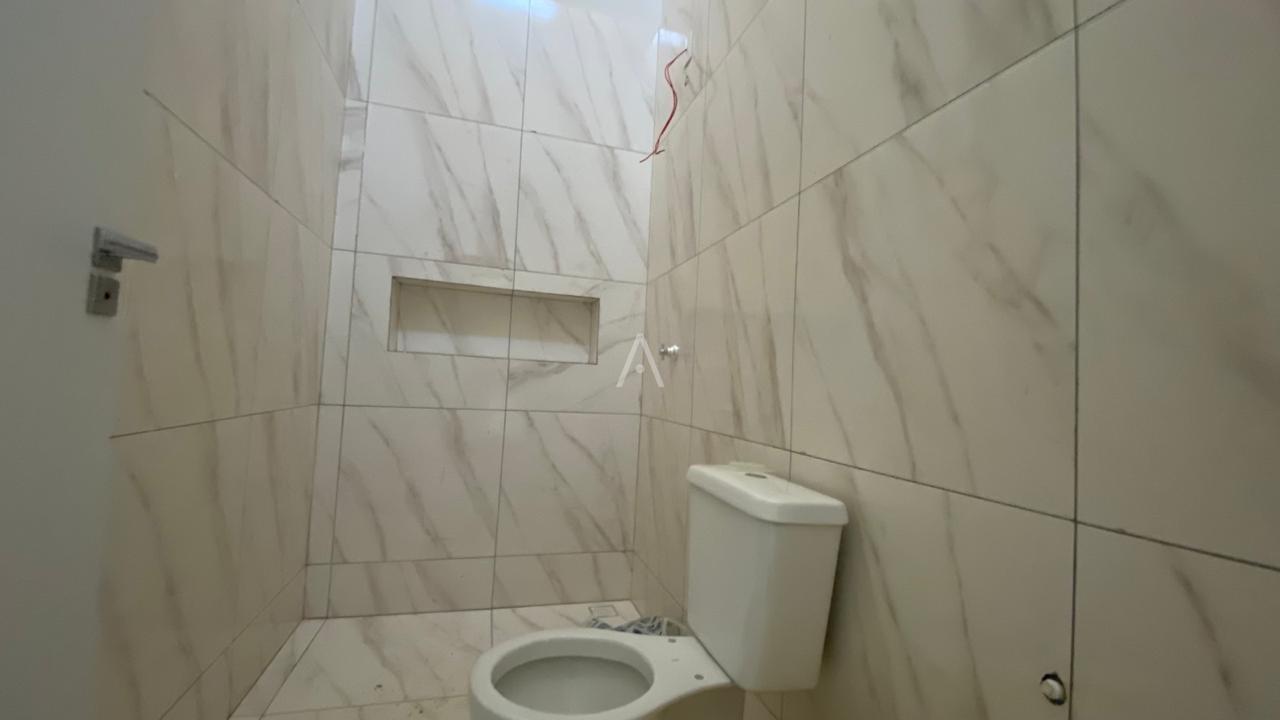 Casa Residencial para à venda no Bairro PINHEIRINHO em TOLEDO: 