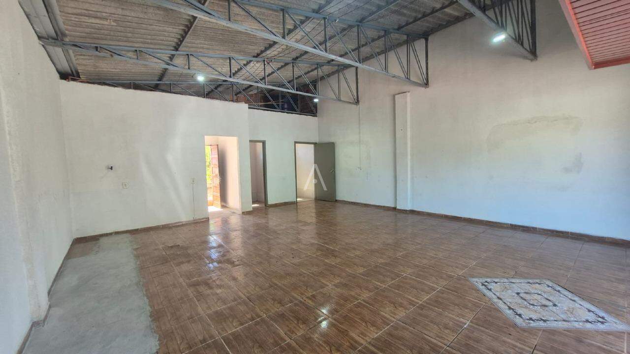 Barracão Comercial para para aluguel no Bairro UNIVERSITARIO em CASCAVEL: SALA