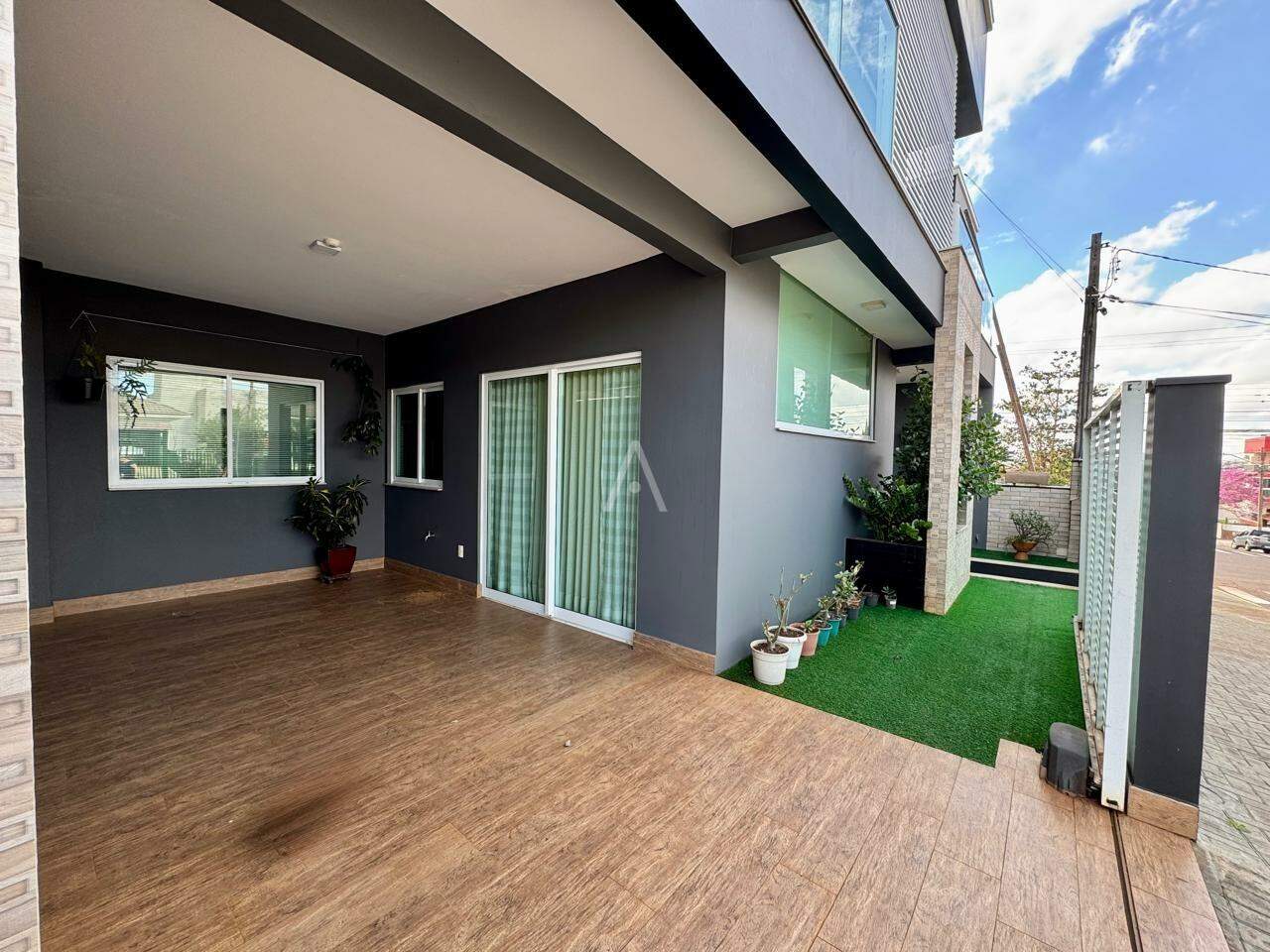 Sobrado para à venda no Bairro CENTRO em TOLEDO: 