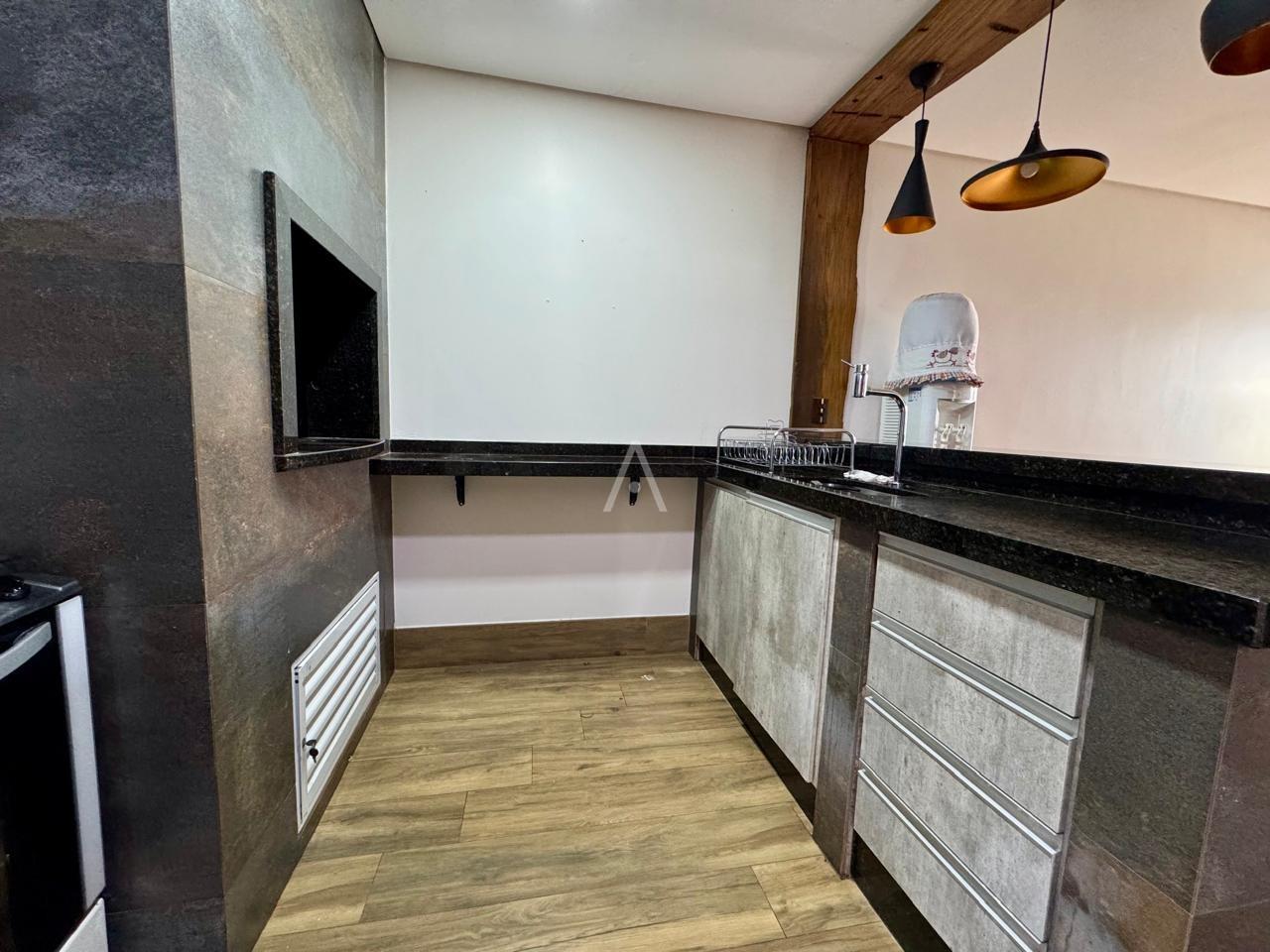 Sobrado para à venda no Bairro CENTRO em TOLEDO: 