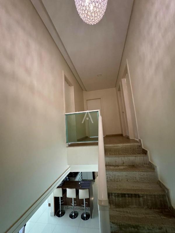 Sobrado para à venda no Bairro CENTRO em TOLEDO: 