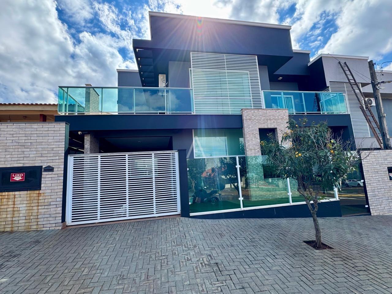 Sobrado para à venda no Bairro CENTRO em TOLEDO: 