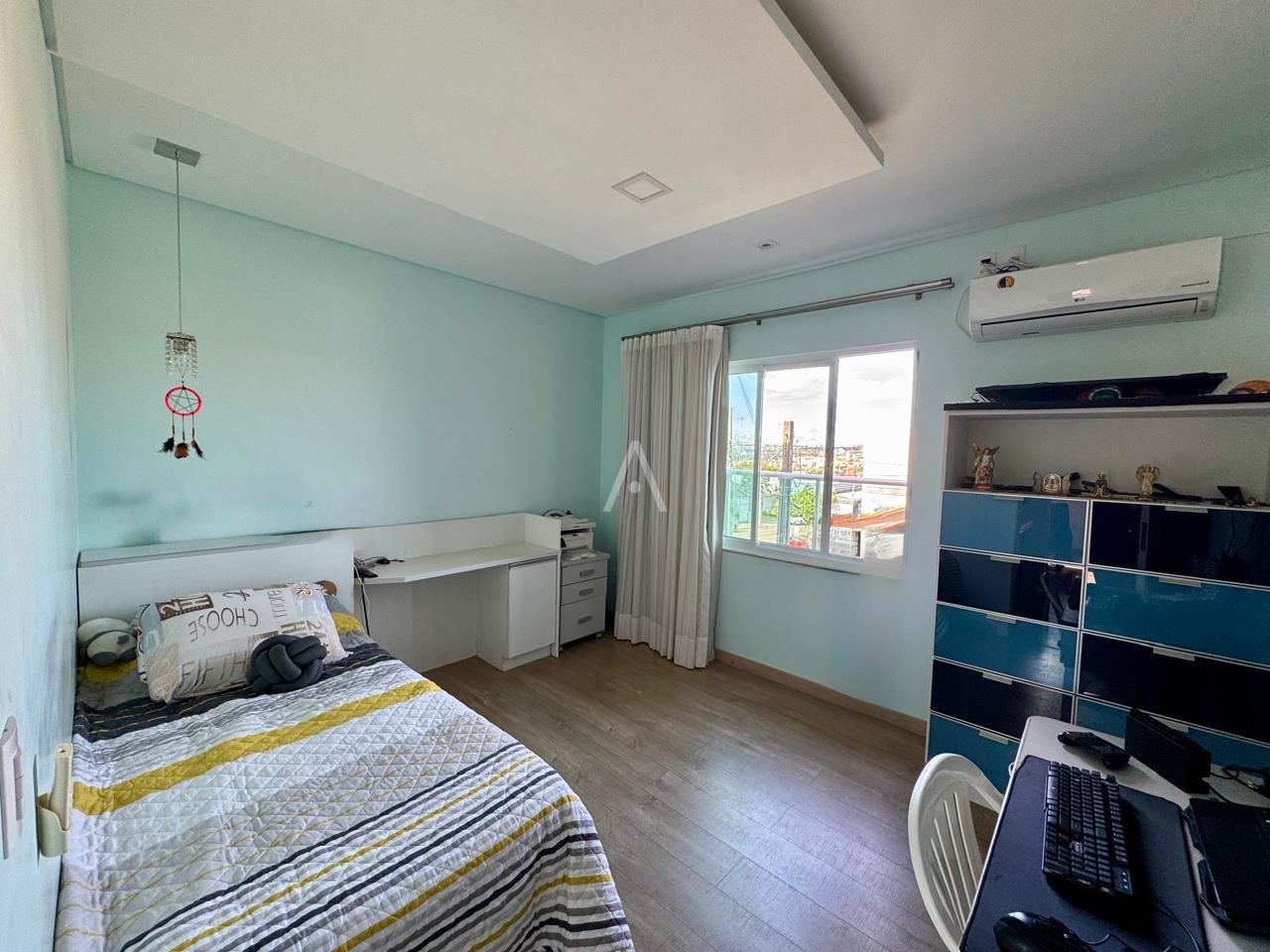 Sobrado para à venda no Bairro CENTRO em TOLEDO: 