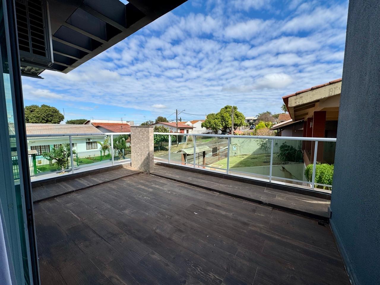 Sobrado para à venda no Bairro CENTRO em TOLEDO: 