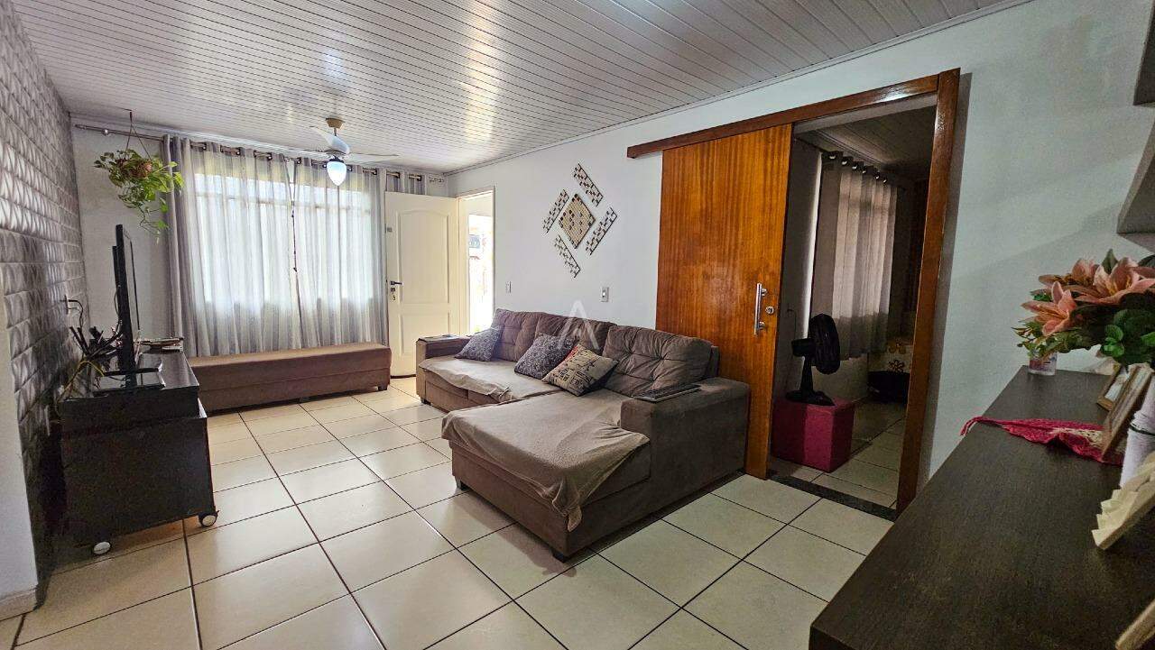 Casa Residencial para à venda no Bairro CATARATAS em CASCAVEL: 