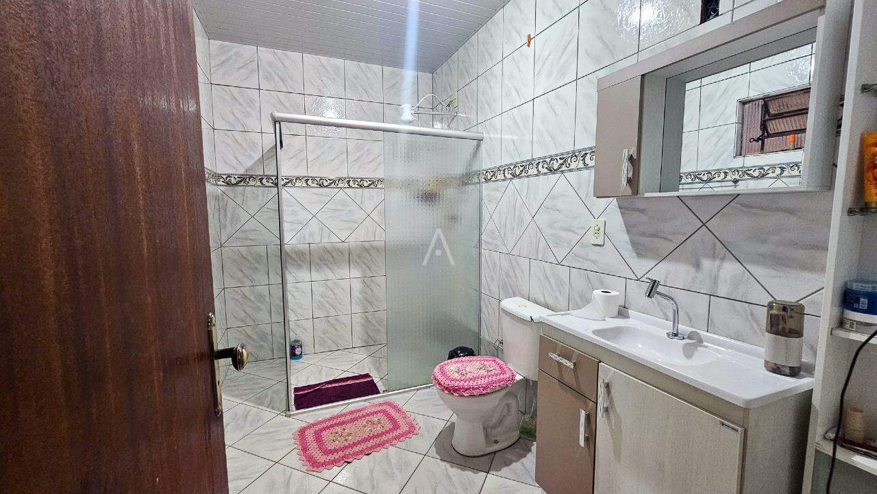 Casa Residencial para à venda no Bairro PARQUE SAO PAULO em CASCAVEL: