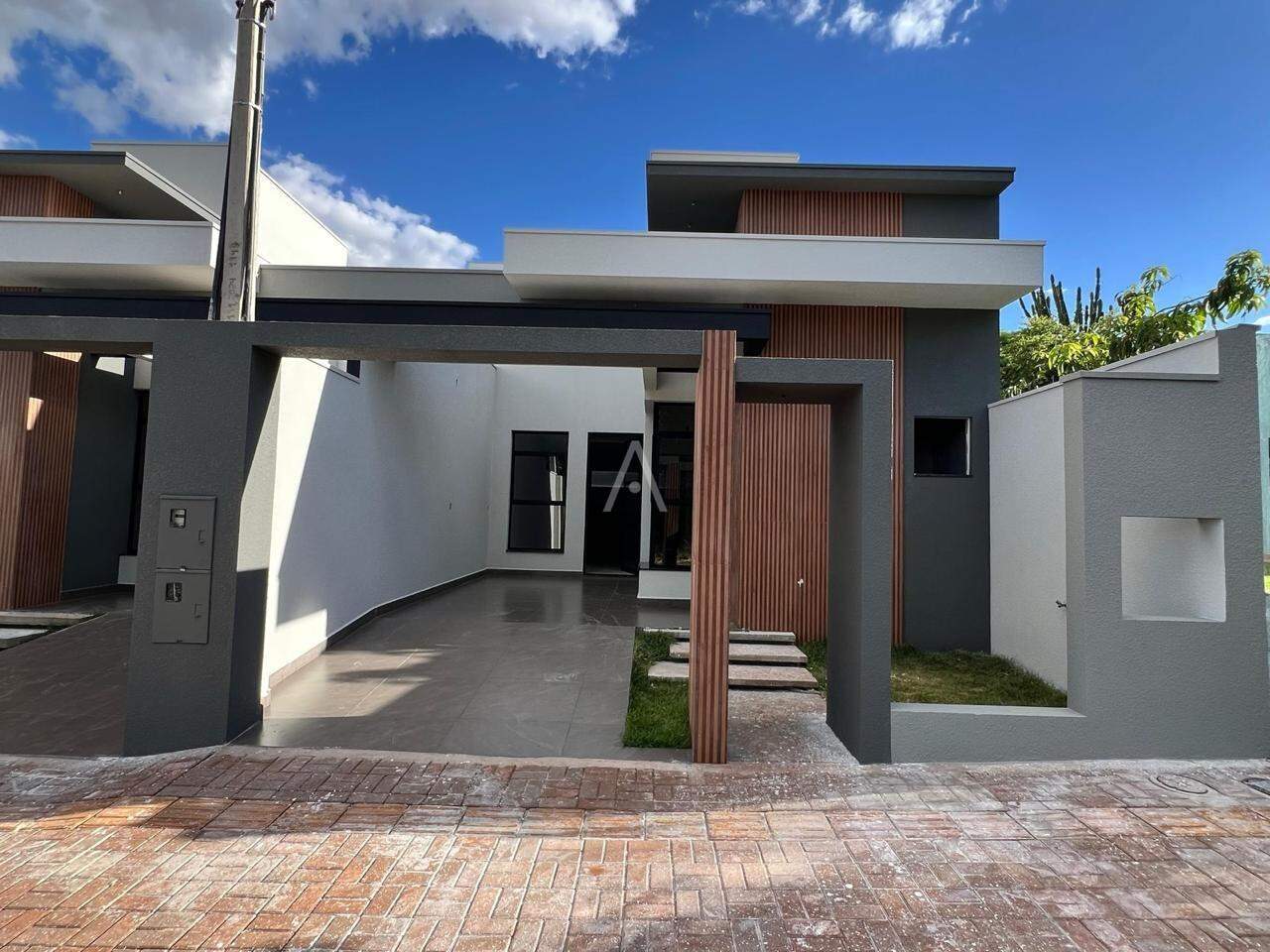 Casa Residencial para à venda no Bairro JARDIM BRESSAN em TOLEDO: 