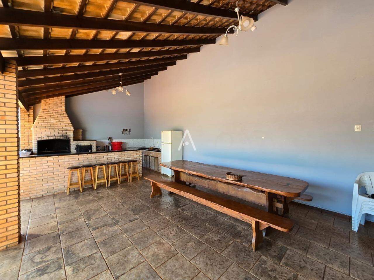 Casa Residencial para à venda no Bairro JARDIM GISELA em TOLEDO: 