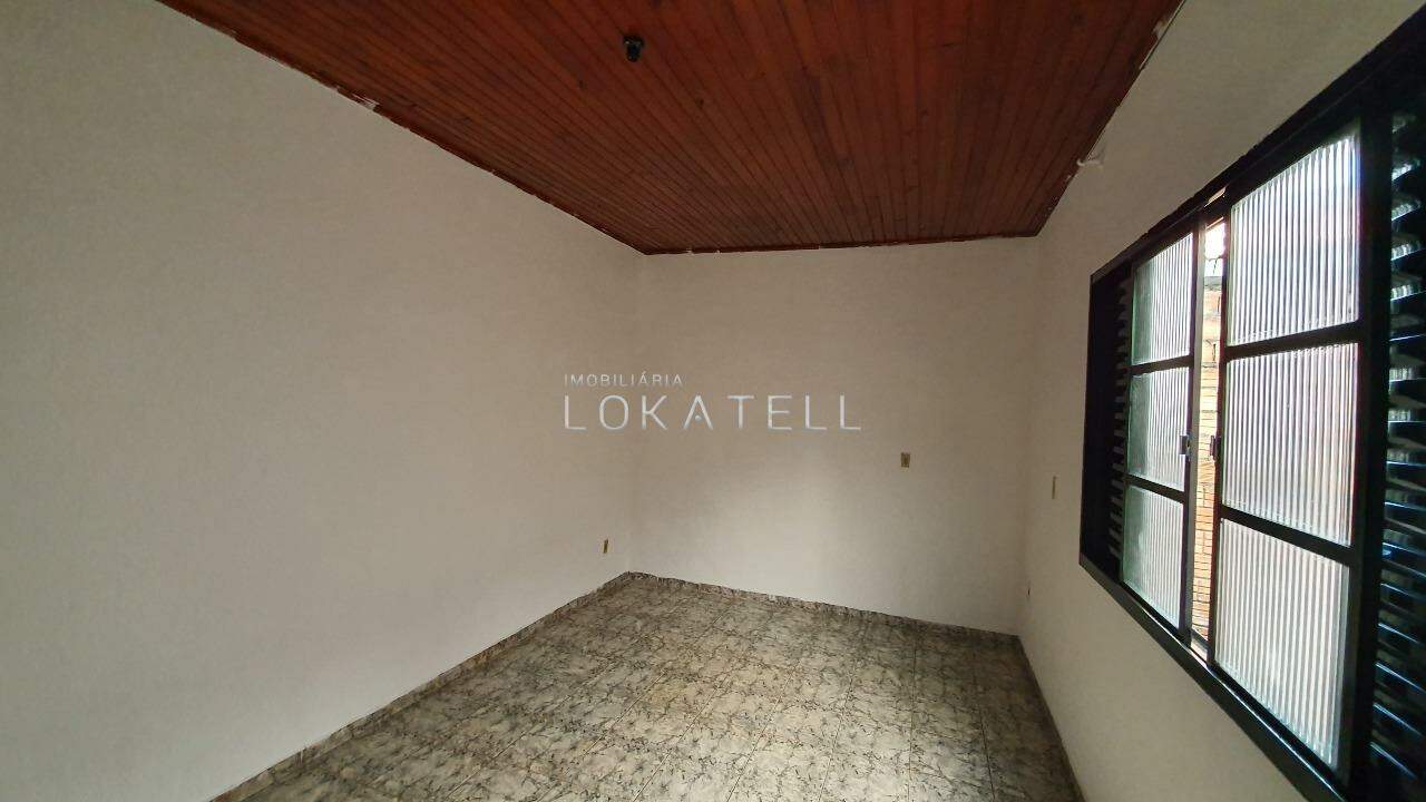 Casa Residencial para à venda no Bairro REGIAO DO LAGO em CASCAVEL: 