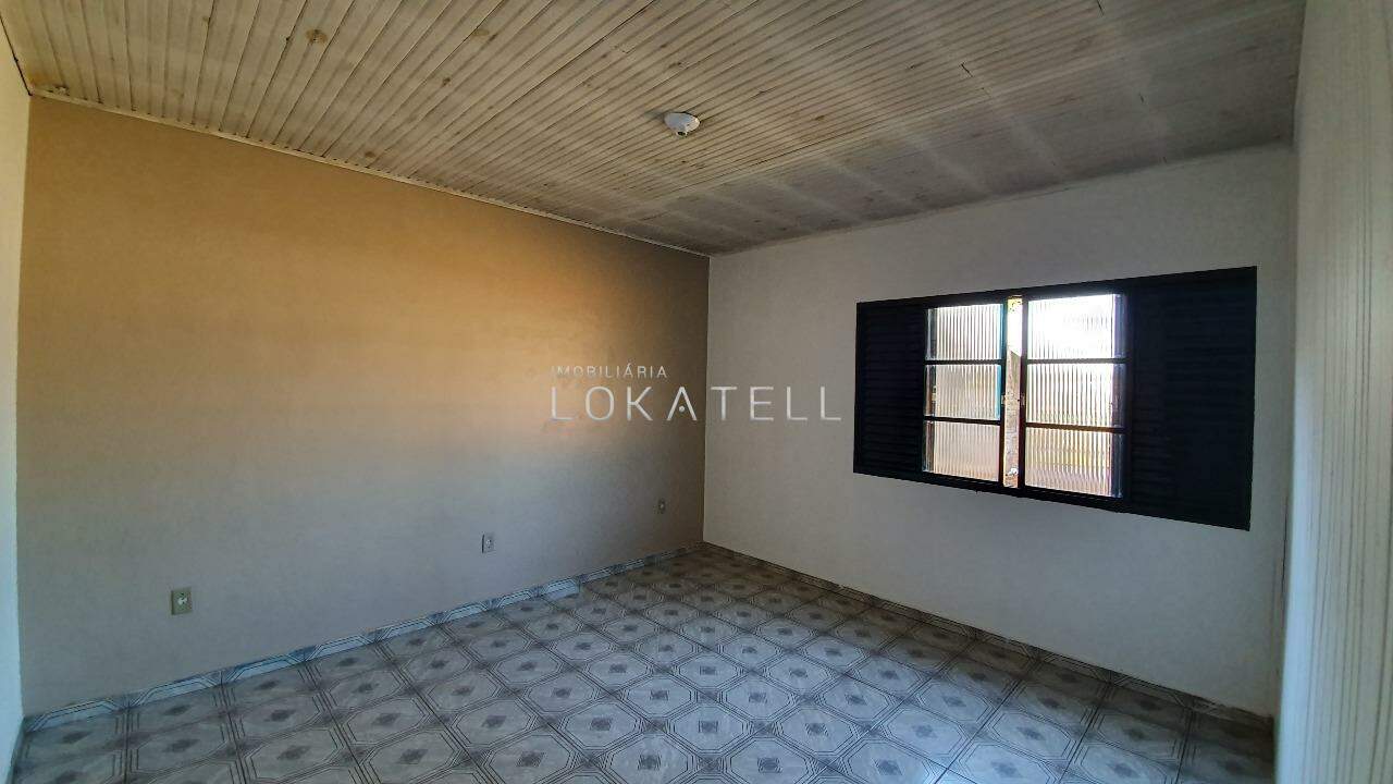 Casa Residencial para à venda no Bairro REGIAO DO LAGO em CASCAVEL: 