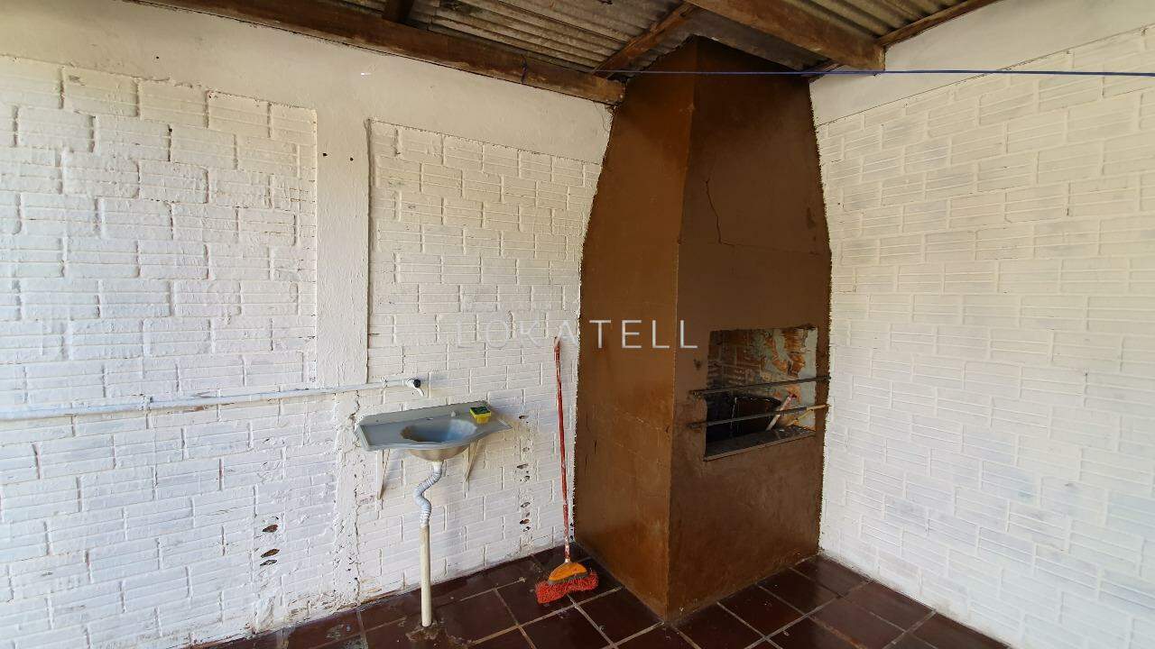 Casa Residencial para à venda no Bairro REGIAO DO LAGO em CASCAVEL: 