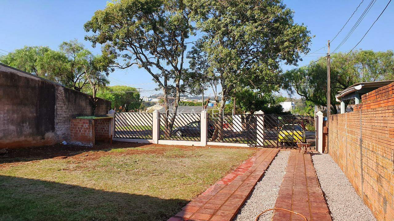 Casa Residencial para à venda no Bairro REGIAO DO LAGO em CASCAVEL: 