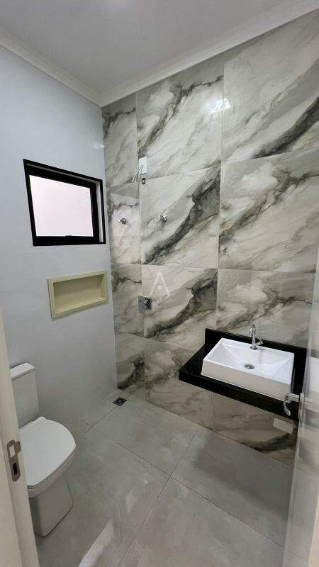 Casa Residencial para à venda no Bairro ESMERALDA em CASCAVEL: