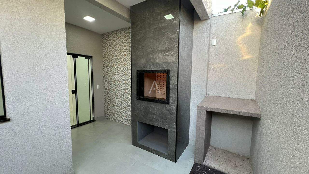 Casa Residencial para à venda no Bairro ESMERALDA em CASCAVEL: