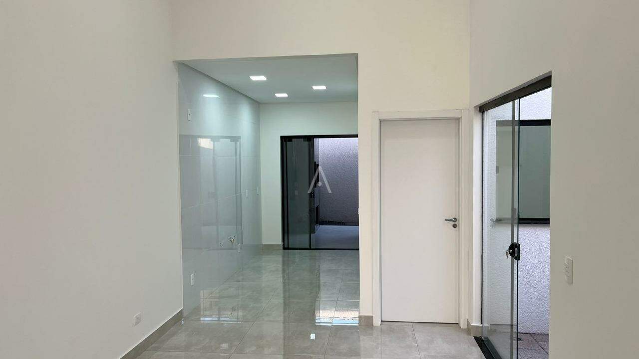 Casa Residencial para à venda no Bairro ESMERALDA em CASCAVEL:
