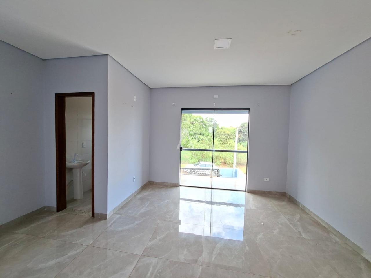 Sobrado para para aluguel no Bairro MORUMBI em CASCAVEL: Suíte