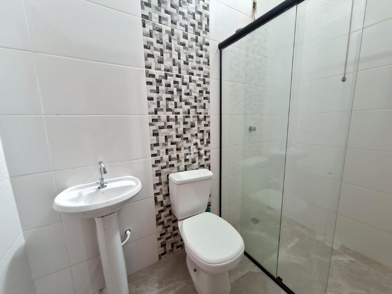 Sobrado para para aluguel no Bairro MORUMBI em CASCAVEL: Banheiro social