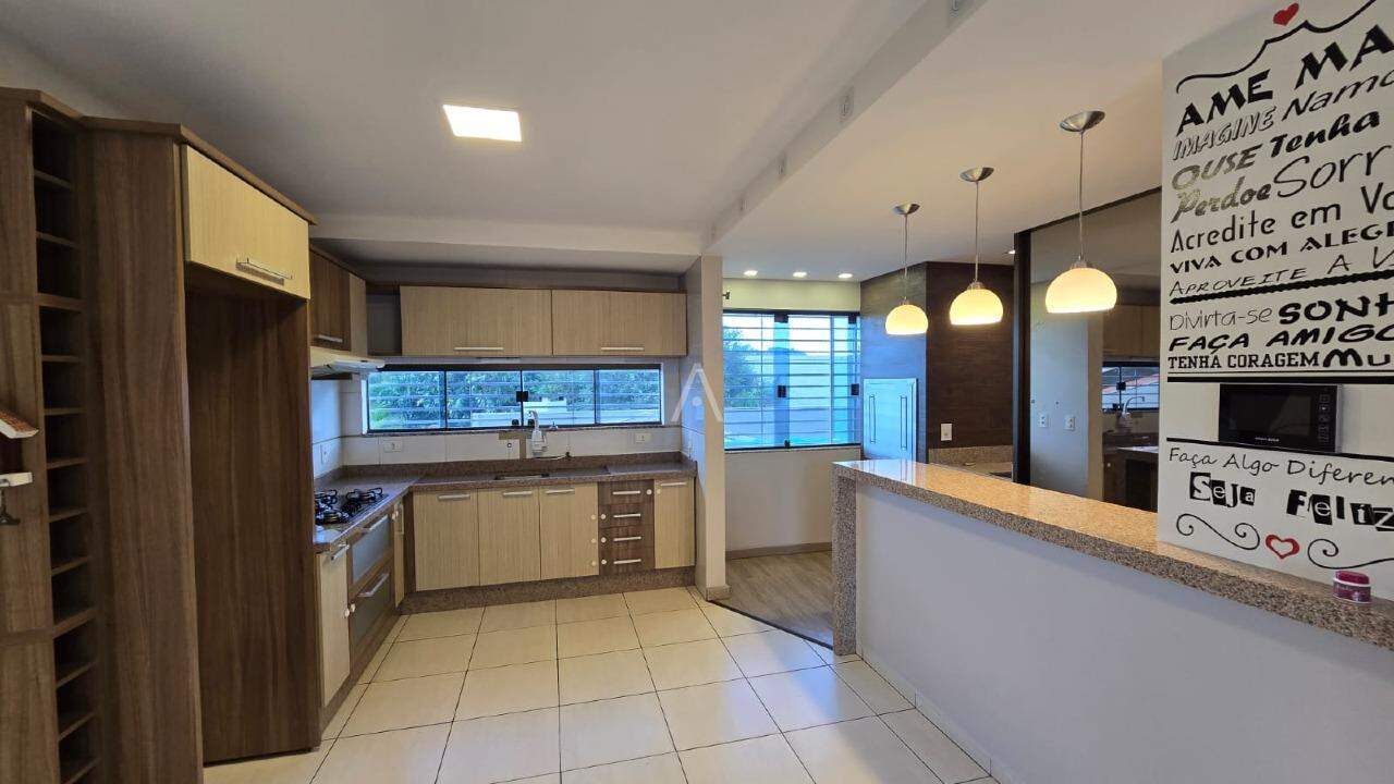 Casa Comercial para à venda no Bairro VILA INDUSTRIAL em TOLEDO: