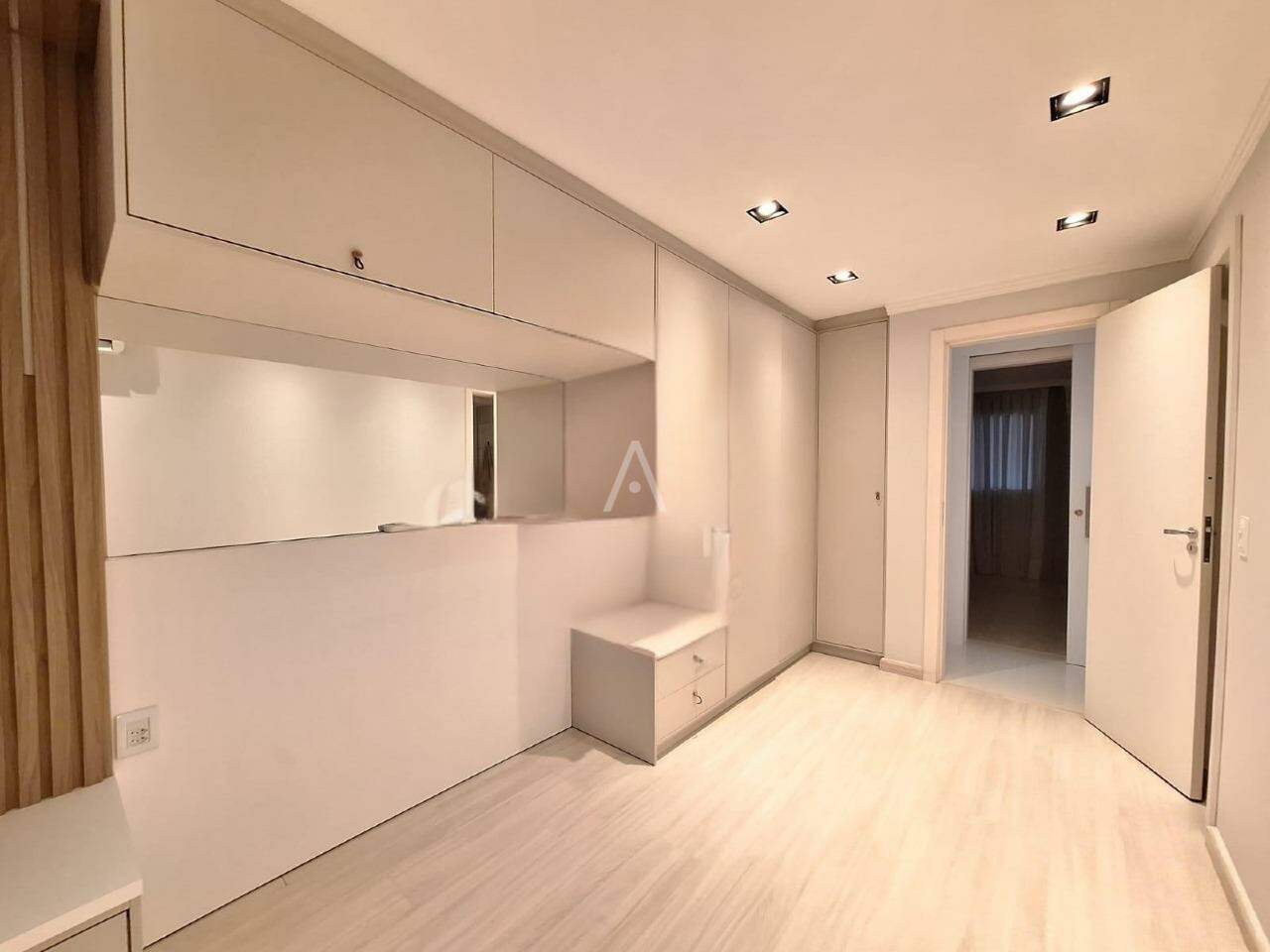 Apartamento para à venda no Bairro REGIAO DO LAGO em CASCAVEL: