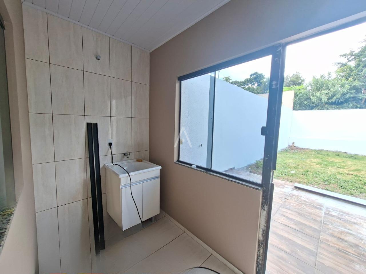 Casa Residencial para à venda no Bairro FLORESTA em CASCAVEL: 