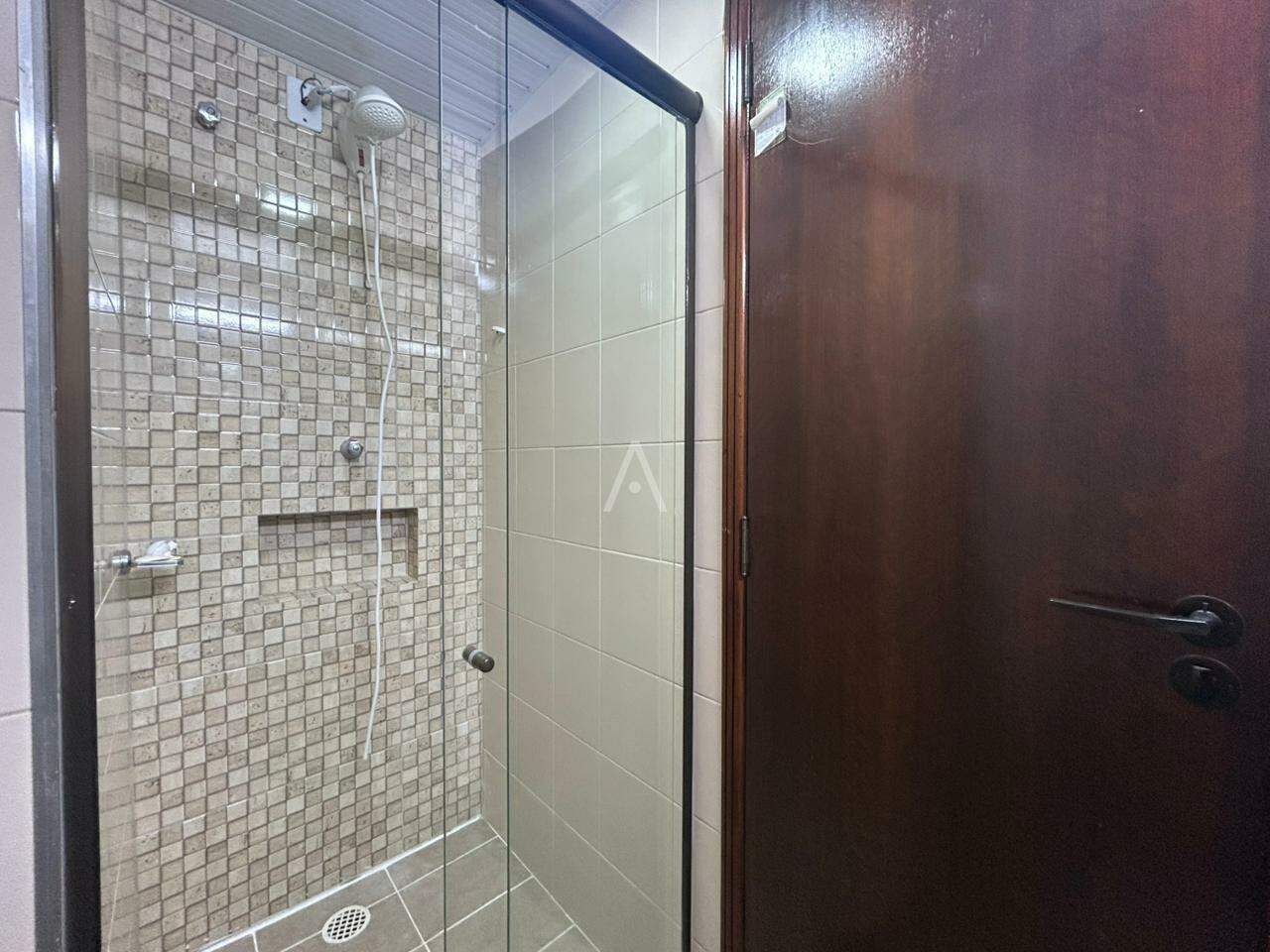 Apartamento para para aluguel no Bairro COUNTRY em CASCAVEL: 