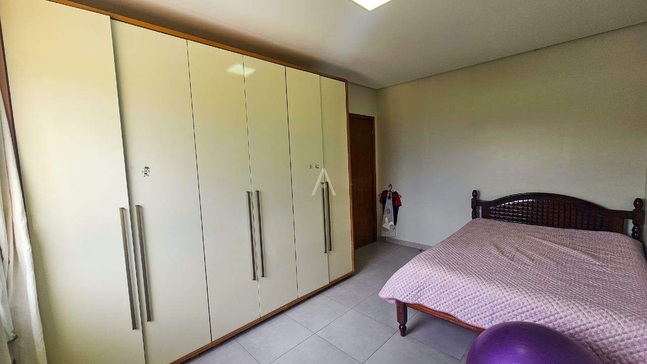Casa Residencial para à venda no Bairro CASCAVEL VELHO em CASCAVEL: 