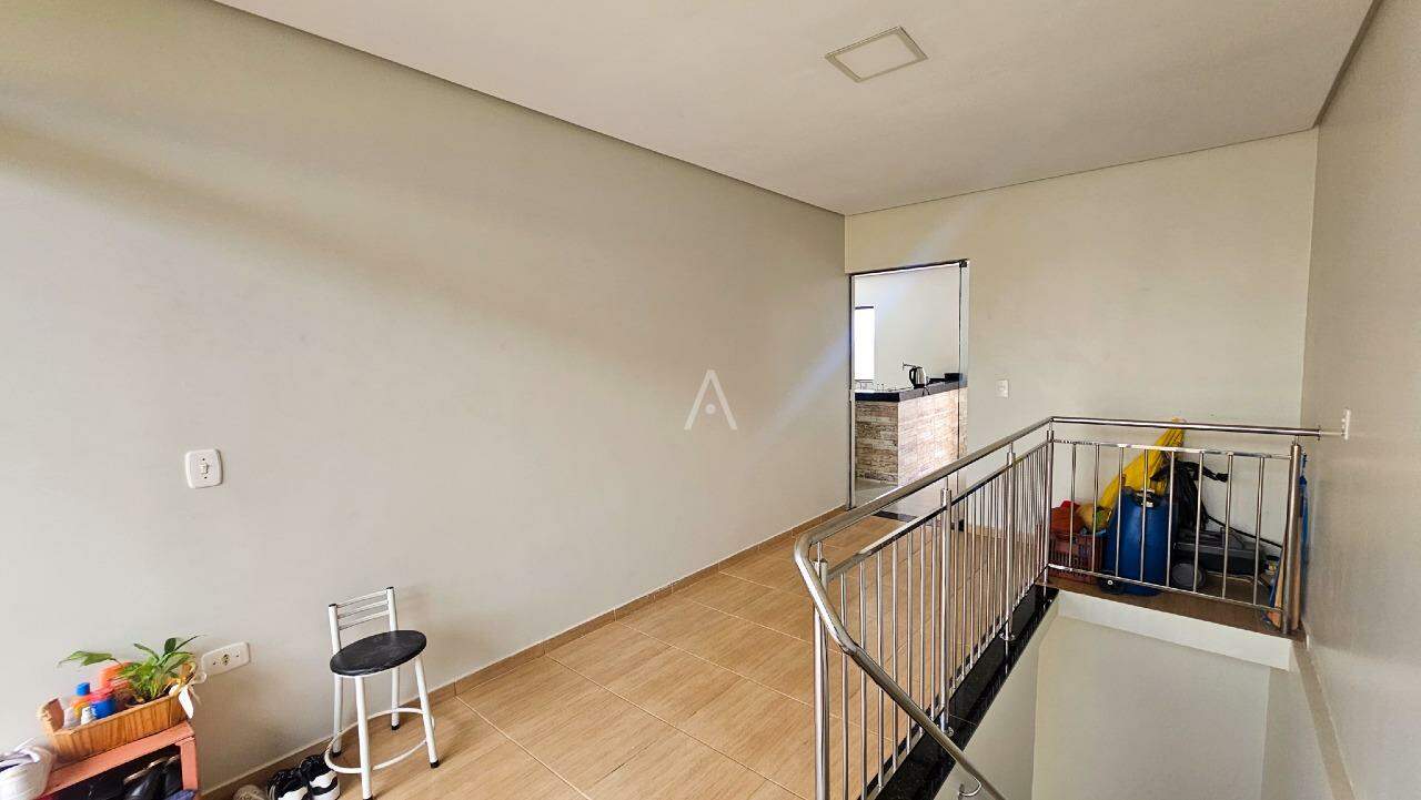 Casa Residencial para à venda no Bairro CASCAVEL VELHO em CASCAVEL: 