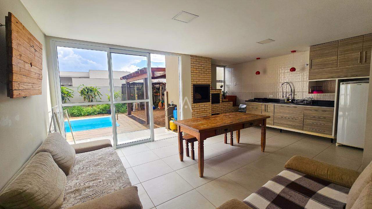 Casa Residencial para à venda no Bairro CASCAVEL VELHO em CASCAVEL: 