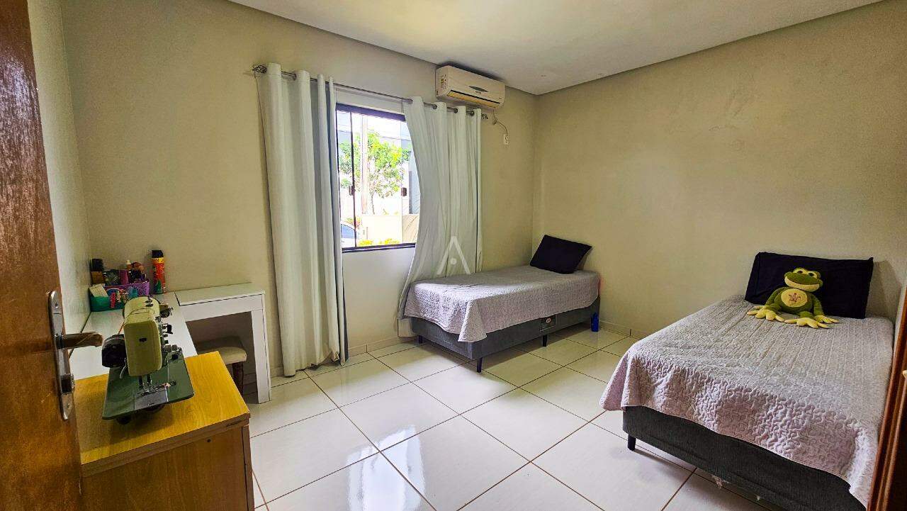 Casa Residencial para à venda no Bairro CASCAVEL VELHO em CASCAVEL: 