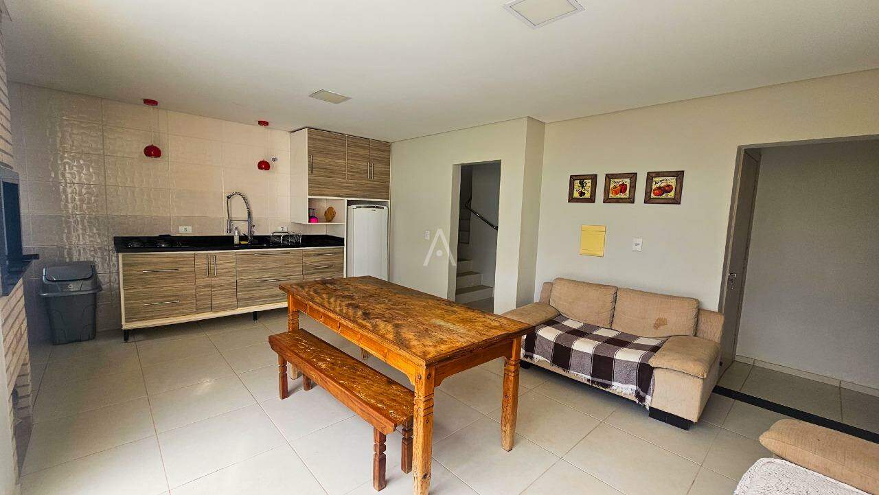 Casa Residencial para à venda no Bairro CASCAVEL VELHO em CASCAVEL: 