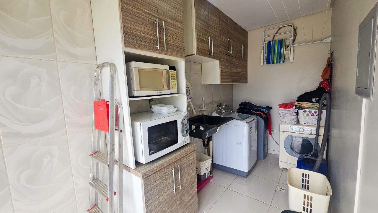 Casa Residencial para à venda no Bairro CASCAVEL VELHO em CASCAVEL: 