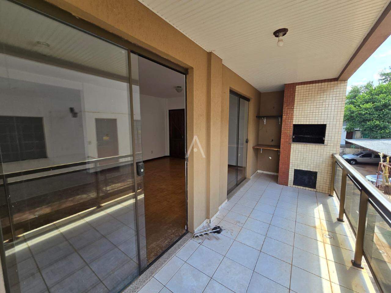 Apartamento para para aluguel no Bairro CENTRO em TOLEDO: