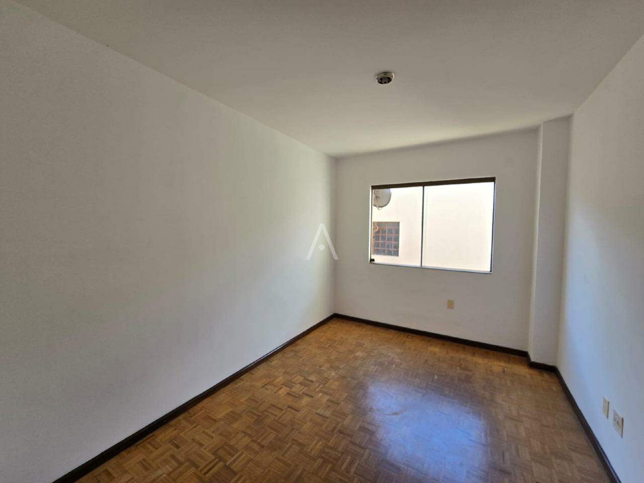 Apartamento para para aluguel no Bairro CENTRO em TOLEDO: