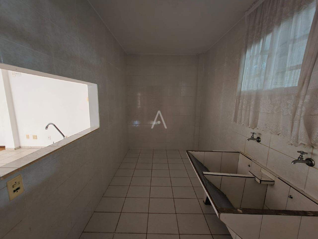 Apartamento para para aluguel no Bairro CENTRO em TOLEDO: