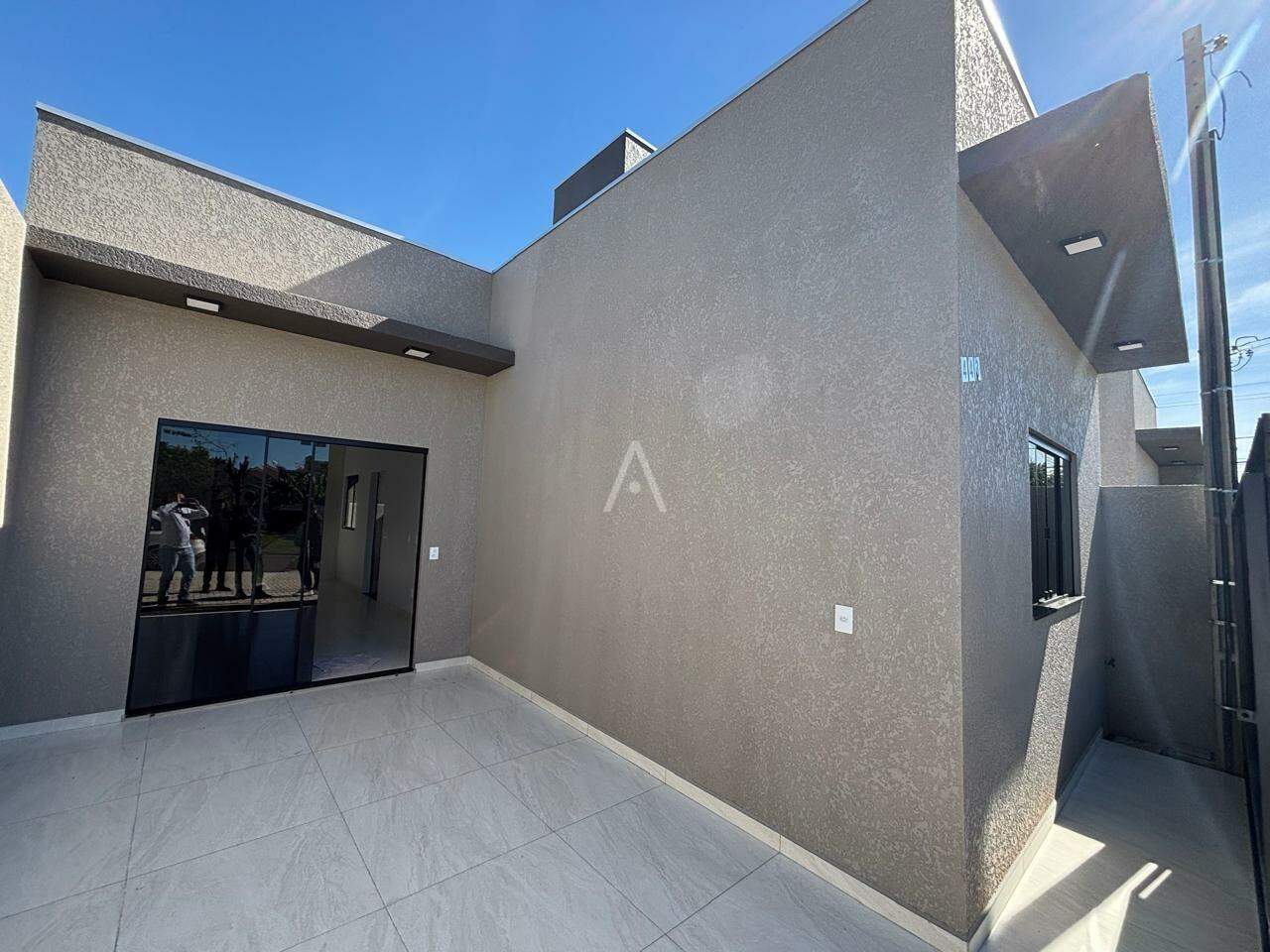Casa Residencial para à venda no Bairro JARDIM COOPAGRO em TOLEDO: