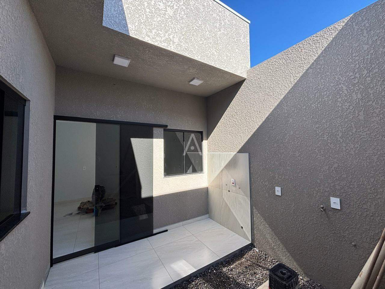 Casa Residencial para à venda no Bairro JARDIM COOPAGRO em TOLEDO: