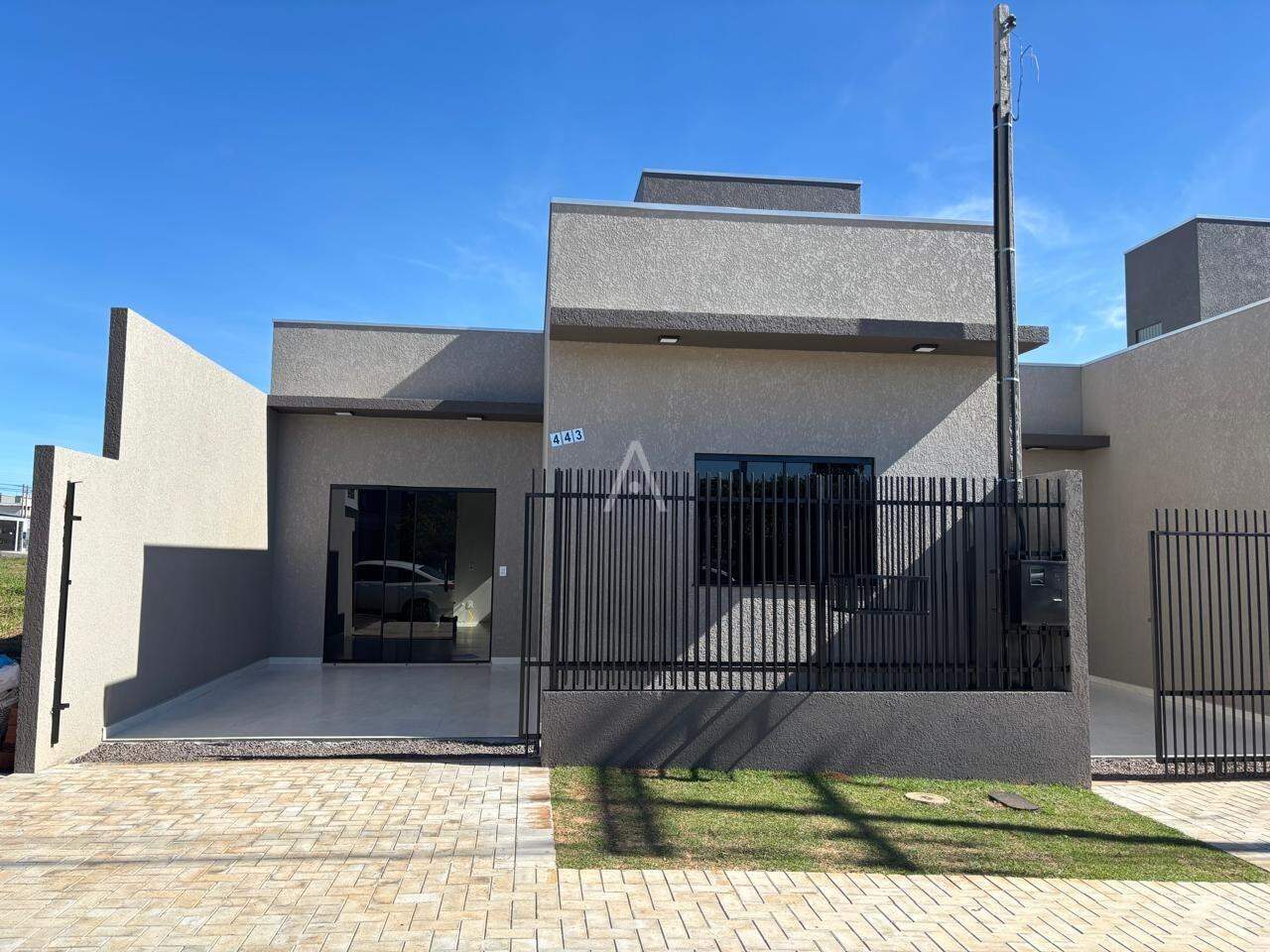 Casa Residencial para à venda no Bairro JARDIM COOPAGRO em TOLEDO: 