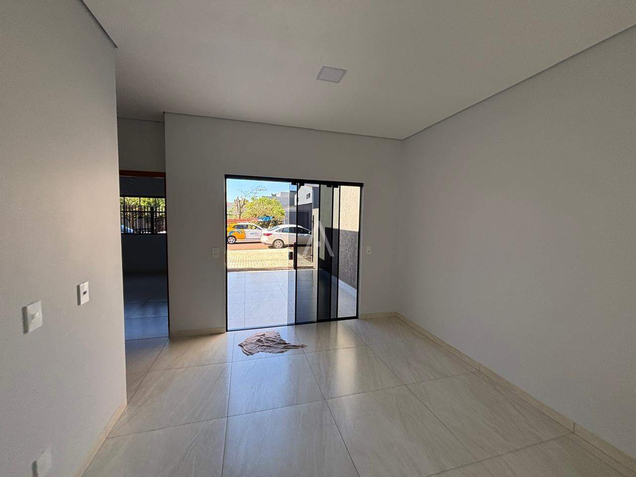 Casa Residencial para à venda no Bairro JARDIM COOPAGRO em TOLEDO: