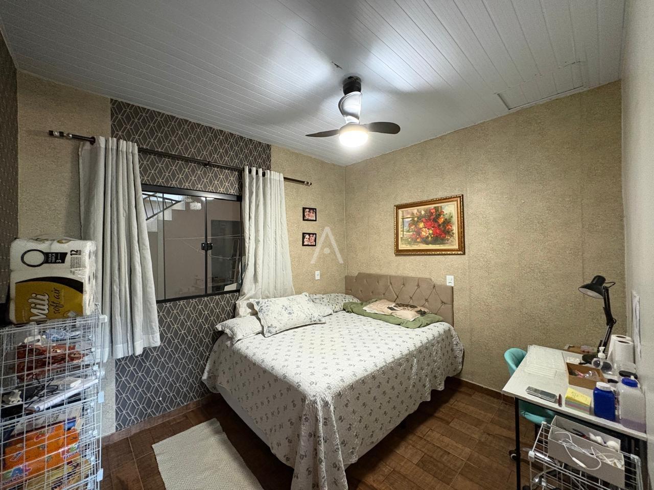 Casa Residencial para à venda no Bairro BRASILIA em CASCAVEL: 