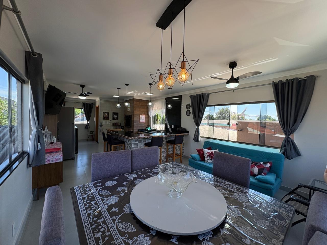 Casa Residencial para à venda no Bairro BRASILIA em CASCAVEL: 