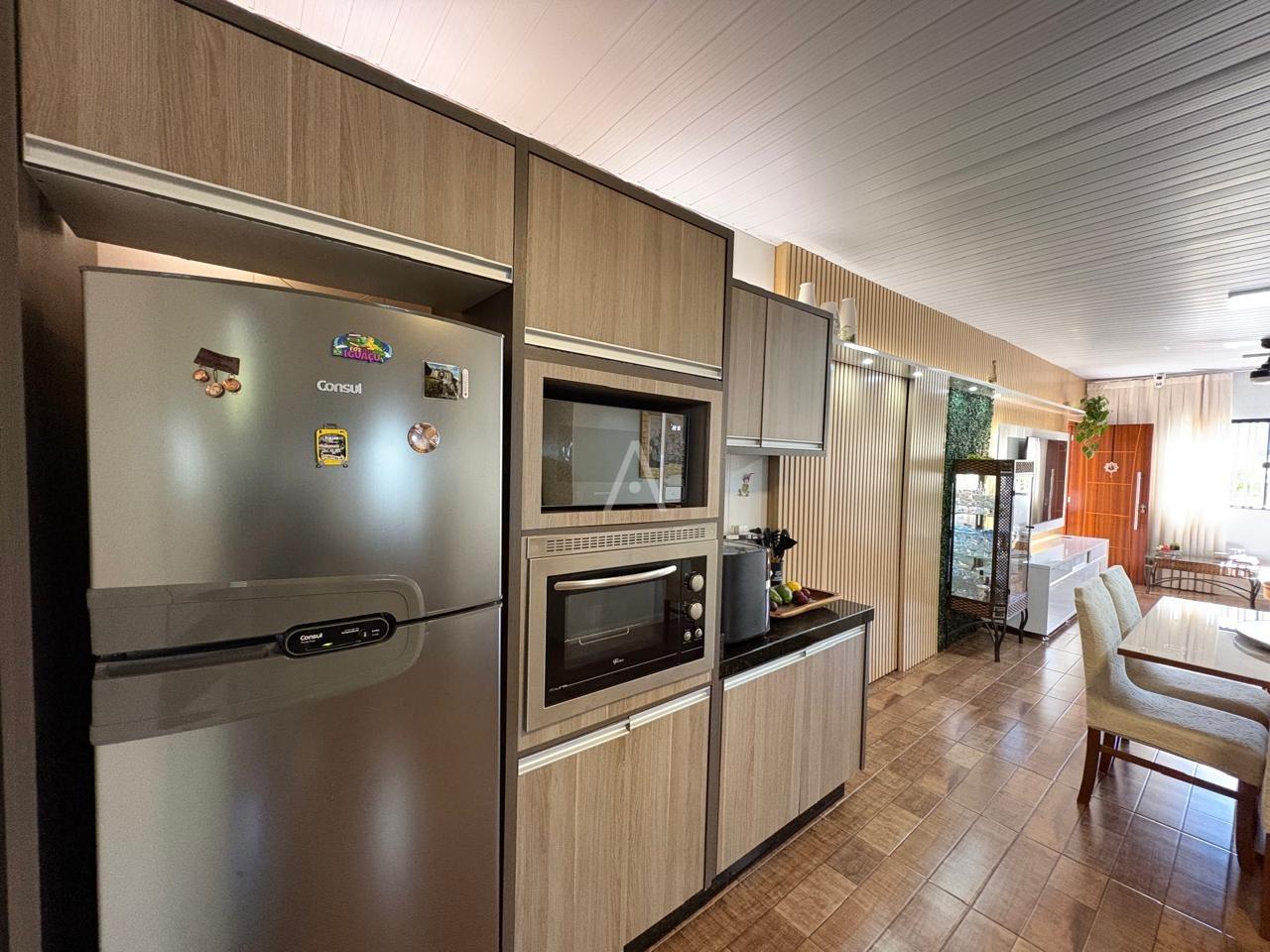 Casa Residencial para à venda no Bairro BRASILIA em CASCAVEL: 