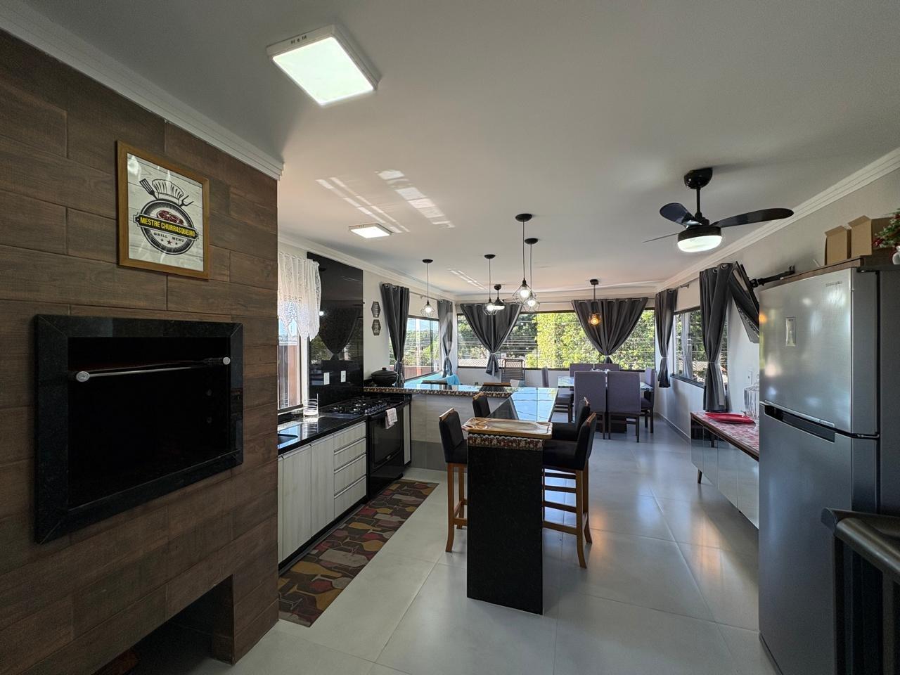 Casa Residencial para à venda no Bairro BRASILIA em CASCAVEL: 