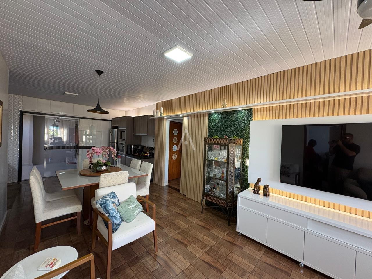 Casa Residencial para à venda no Bairro BRASILIA em CASCAVEL: 