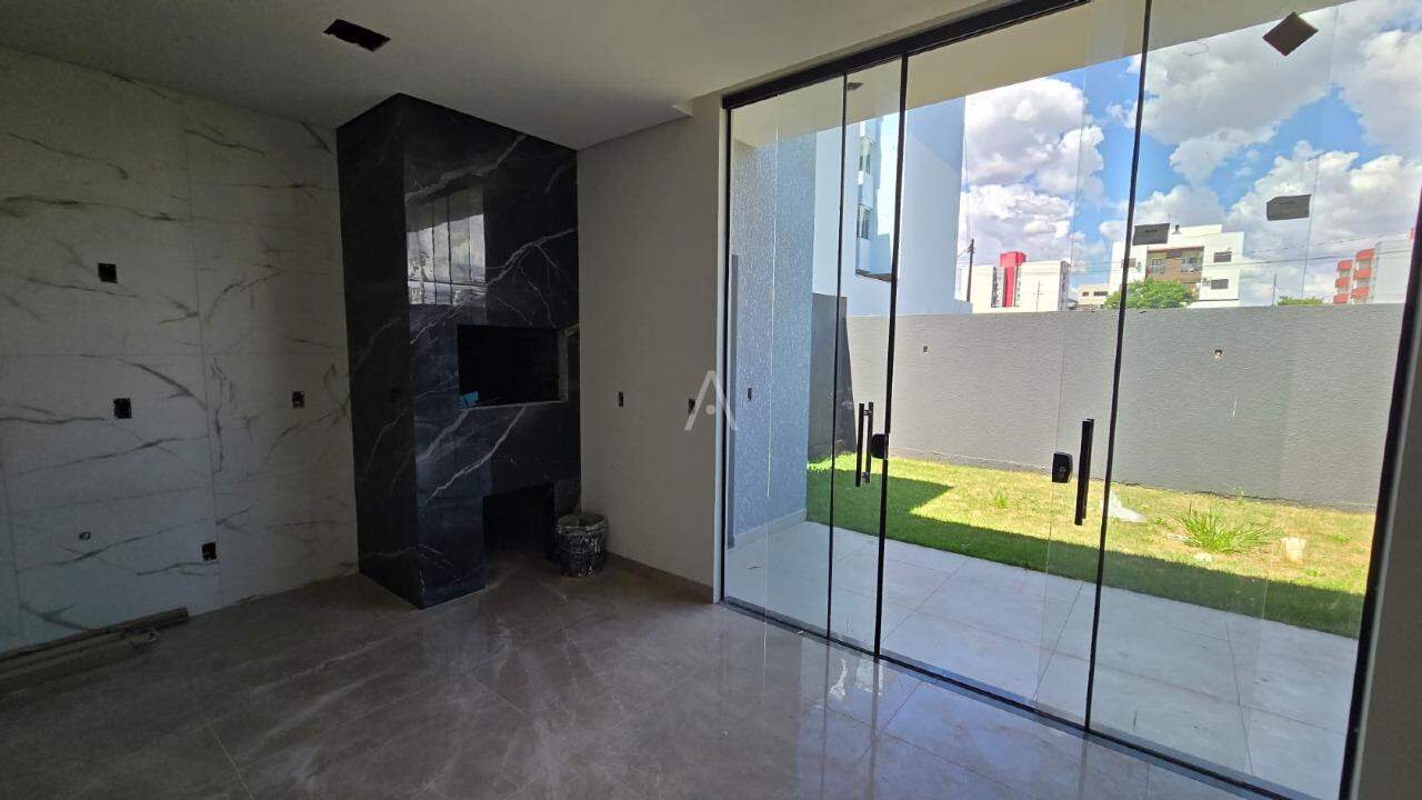 Casa Residencial para à venda no Bairro VILA BECKER em TOLEDO: 