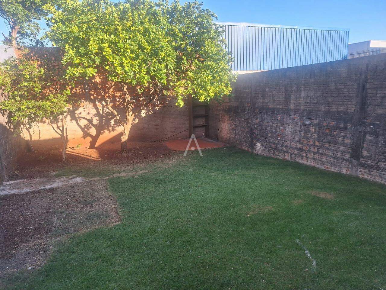 Casa Residencial para à venda no Bairro SANTA FELICIDADE em CASCAVEL: