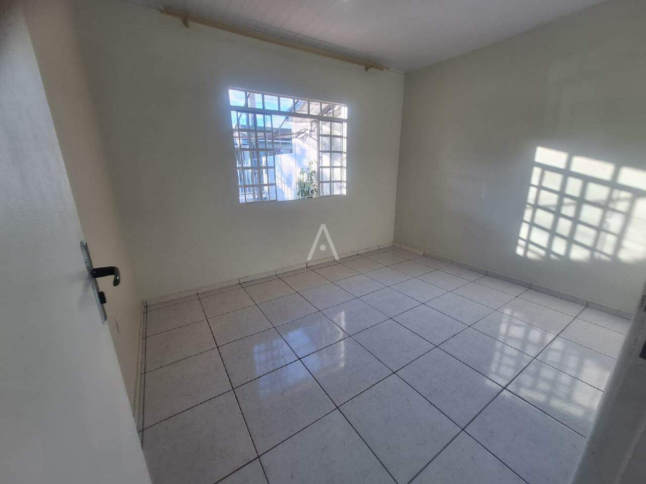 Casa Residencial para à venda no Bairro SANTA FELICIDADE em CASCAVEL: