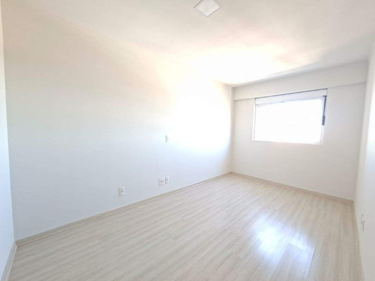 Apartamento para para aluguel no Bairro CENTRO em CASCAVEL: 